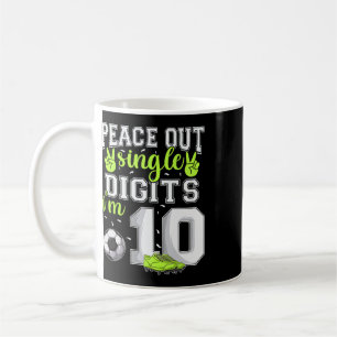 Mug 10e anniversaire garçons football Peace Out chiffr