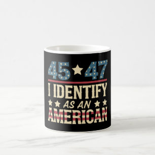 Mug 45 47 Je m'identifie comme un drapeau américain Tr
