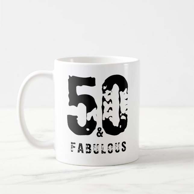 Mug 50 et fabuleux nom personnalisé blanc noir moderne (Gauche)
