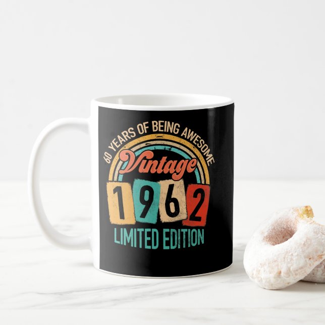 Mug 60 Ans D'Être génial En 1962 60e Anniversaire (Avec donut)