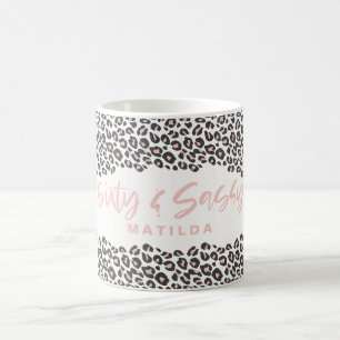 Mug 60 ans rose Empreinte de léopard et 60 ans sassy