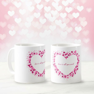 Mug à cadre de cœur « L'amour est tout ce dont vou