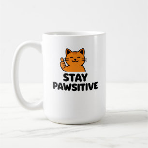 Mug à café avec un chat roux mignon qui fait un po