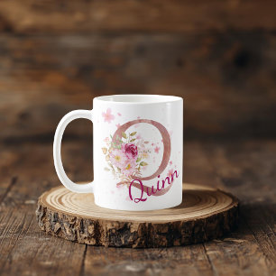 Mug à initiale florale personnalisée – Lettre Q