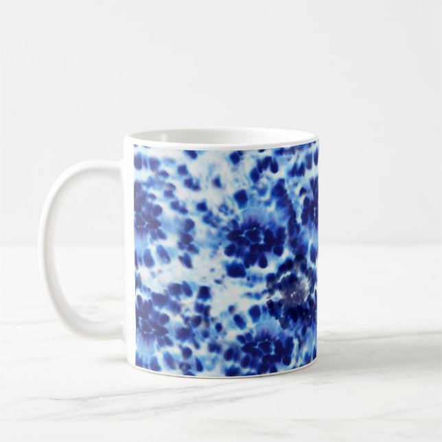 mug à motifs bleus à cravate (Gauche)