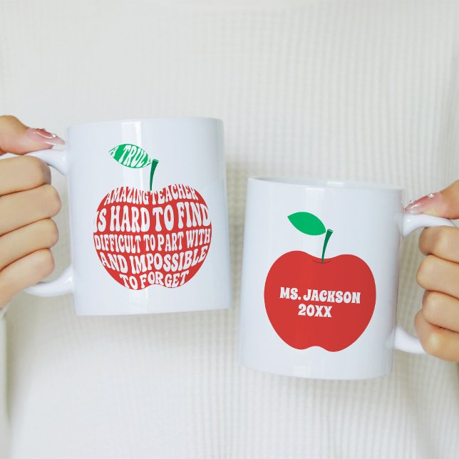 Mug A Truly Amazing Teacher Apple Typography (Créateur téléchargé)