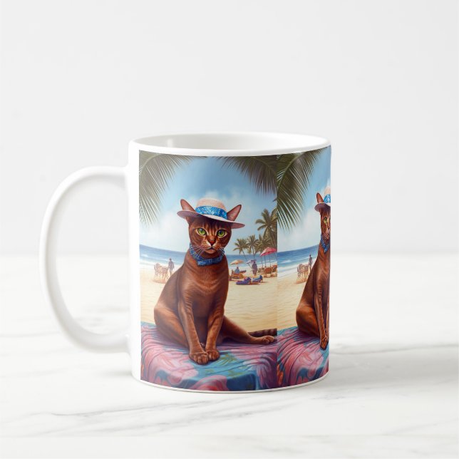 Mug Abyssinian cat on Beach, cadeau d'été pour amoureu (Gauche)