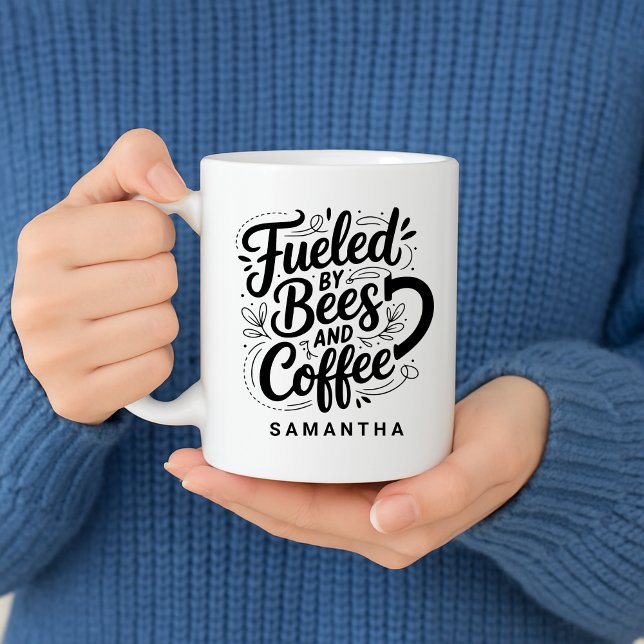 Mug Alimenté par Bees & Coffee Don pour Abee Keeper (Fueled by Bees & Coffee Gift for Bee Keeper Coffee Mug)