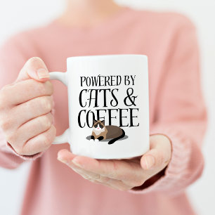Mug Alimenté par les chats et le café