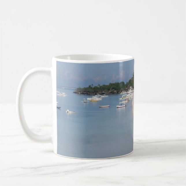 Mug Alona Beach, Panglao Island, Bohol, Philippines (Gauche)