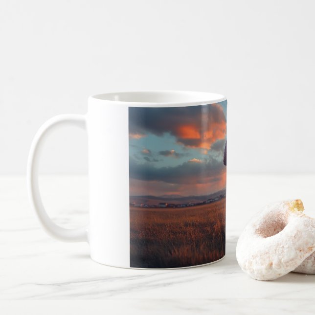 Mug American football flying at dusk over a small town (Avec donut)