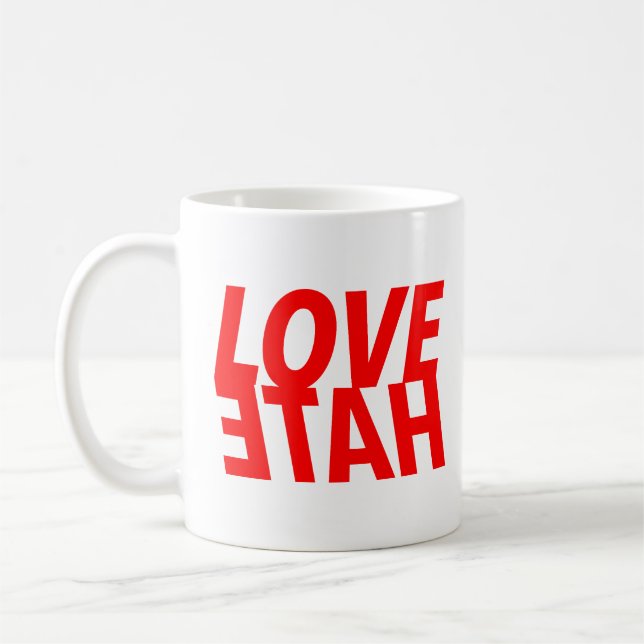 Mug AMOUR sur HAINE rouge chaud graphique suprême roi  (Gauche)