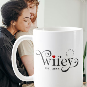 Mug Anniversaire du Mariage Wifey Elegant Typography
