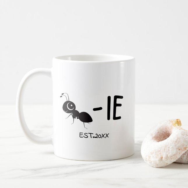 Mug Antie EST 2022, Cadeau pour nouvelle tante (Avec donut)
