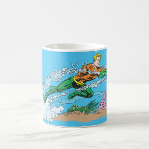Mug Aquaman Dashes À Travers L'Eau