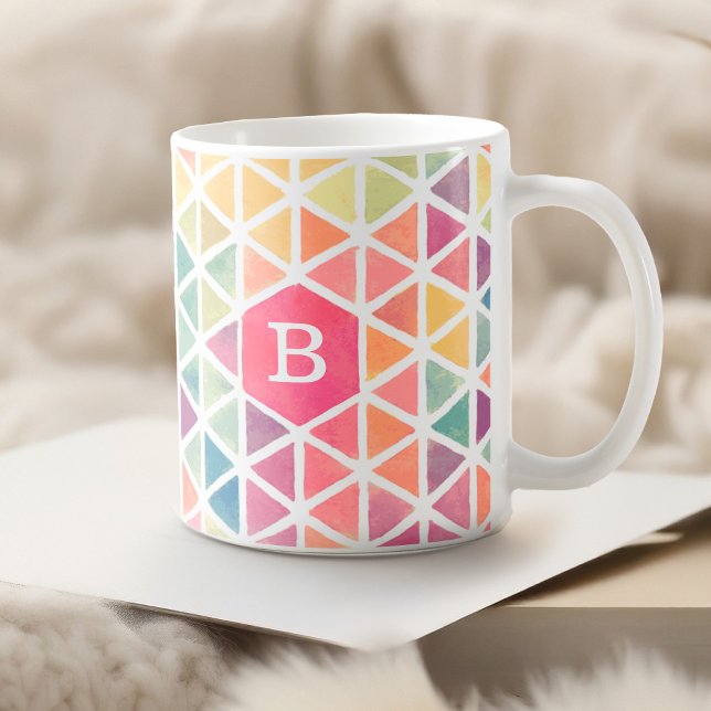 Mug Aquarelle de Motif de triangle géométrique (Brighten your day with this colorful pastel triangle patterned mug with a  monogram. )