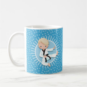 Mug Arts martiaux blonds de karaté