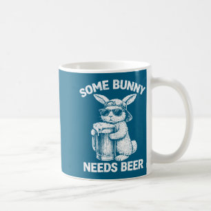 Mug (au dos) un lapin a besoin de bière lapin de Pâque