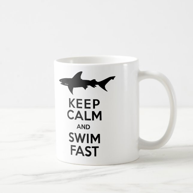 Mug Avertissement drôle de requin - gardez le calme et (Droite)