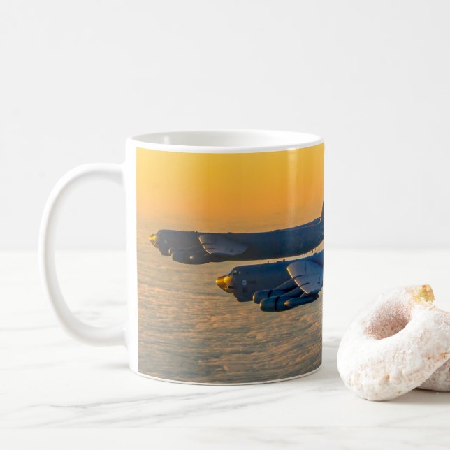 MUG B-52H STRATOFORTRESS (Avec donut)