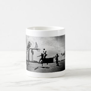 MUG BASKETBALL VENICE BEACH