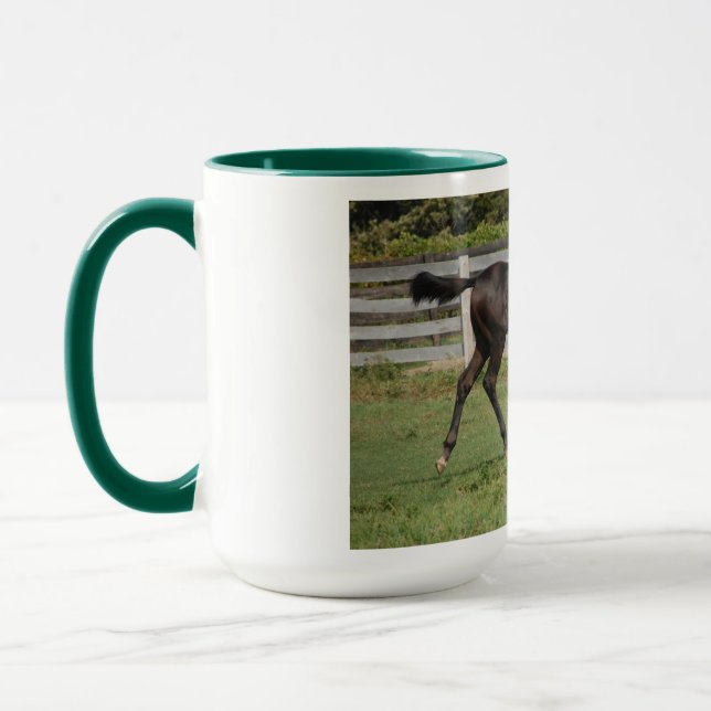Mug Belle course de chevaux dans un champ (Gauche)