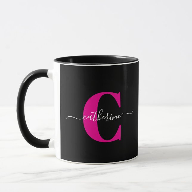 Mug Black Pink Modern Stylish Script Monogram Name (Gauche)
