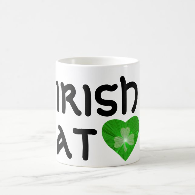 Mug blanc shamrock 'Irish at (heart)' (Centre)