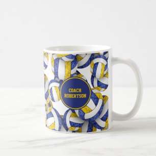 Mug bleu or volleyball équipe couleurs nom de l'entraî