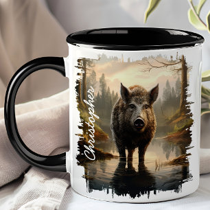 Mug Boar sauvage dans le lac Misty Forest