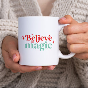 Mug Boho Croyez en la Magie Noël police moderne