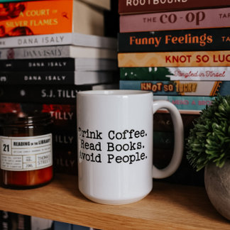 Mug Bois Du Café. Lisez des livres. Évitez Les Gens. G
