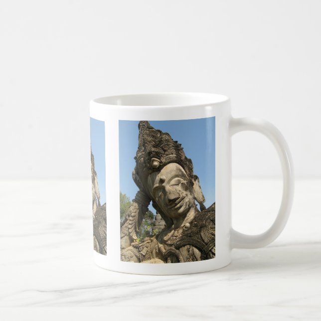 Mug Bouddha en cours... Nong Khai, Isan, Thaïlande (Droite)