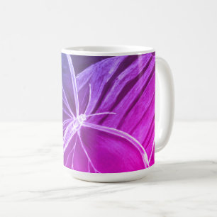 Mug Bouteille de café à papillon pourpre dessinée à la