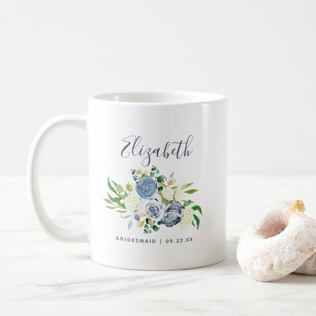 Mug Bridesmaid Blue Ivory Floral Mariage personnalisé (Avec donut)