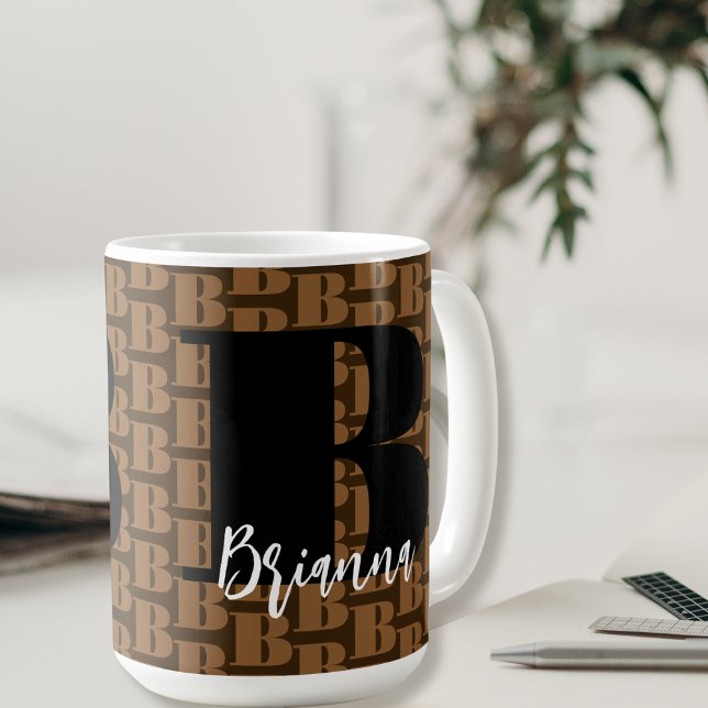 Mug Brown noir Monogramme blanc Nom du script moderne (Créateur téléchargé)