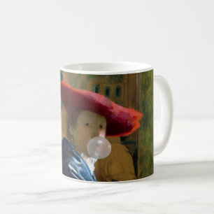 Mug Bubble gum Diva dans un casquette rouge soufflant 