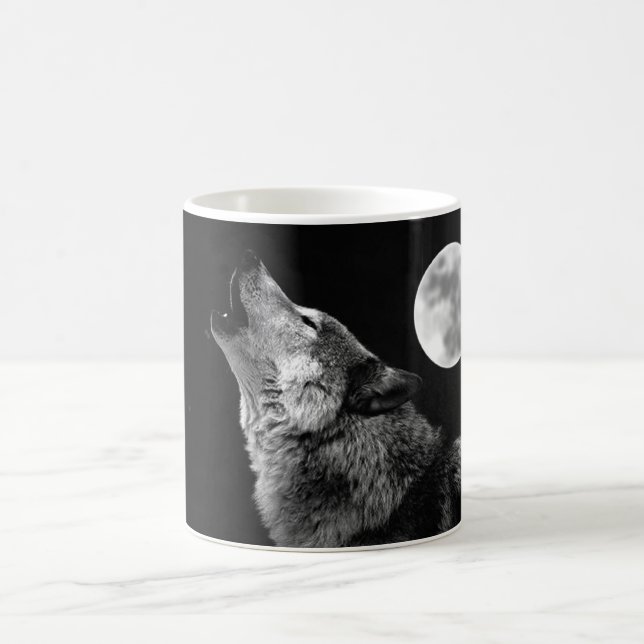 Mug BW Wolf Howling at Moon (Centre)