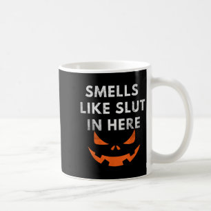 Mug Ça sent ici, humour offensant, drôle d'Halloween