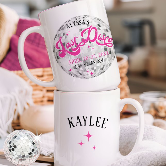 Mug cadeau de la Dernière disco de la mariée (Her Last Disco ball Hot Pink black personalized bridesmaid guest name bachelorette party favor gift)