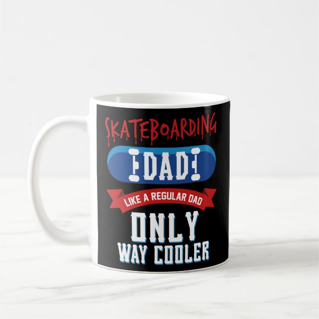 Mug Cadeau faisant de la planche à roulettes de fête (Gauche)
