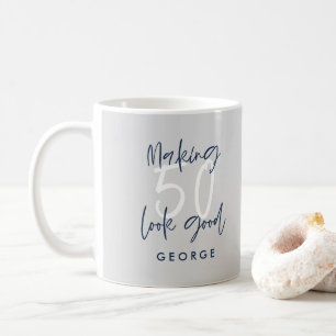 Mug Cadeau moderne gris et bleu marine à 50 ans