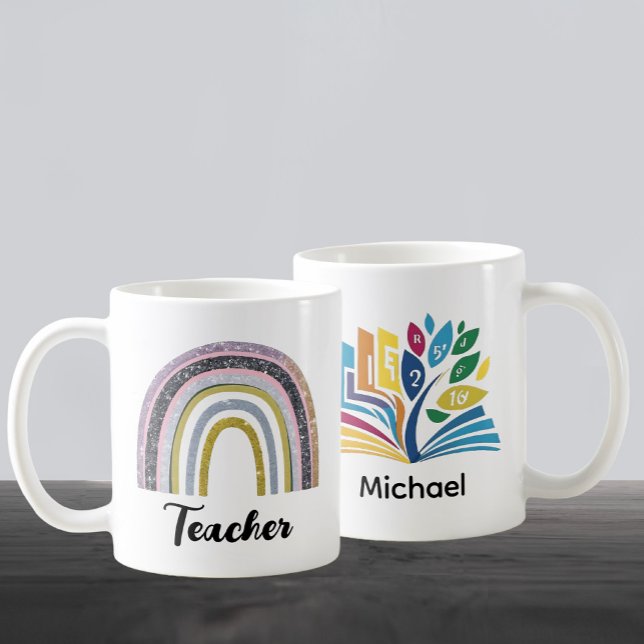 Mug Cadeau personnalisé Retour à l'école | Arc arc-en- (Elevate your teacher's daily routine with our stylish gold glitter rainbow personalized coffee mug.)
