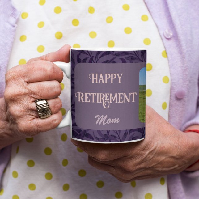 Mug Cadeaux de retraite heureux personnalisés pour mam (Personalized Happy Retirement Gifts for Mom Violet Coffee Mug)