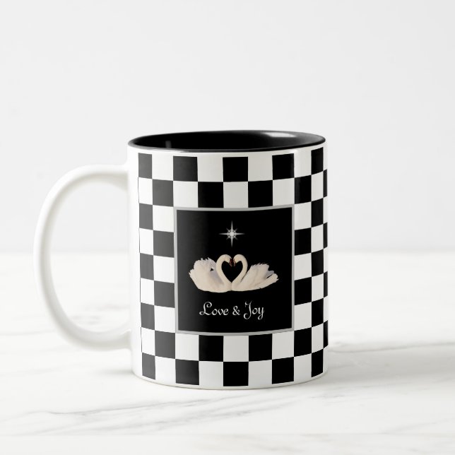 Mug Café à deux tons avec cygnes sur échiquier noi (Gauche)