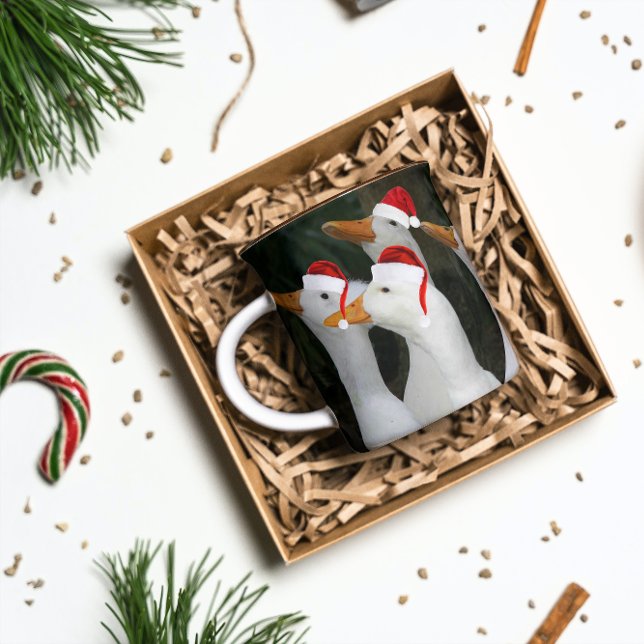 Mug Canards blancs portant des chapeaux rouges Noël (In Situ Holidays)