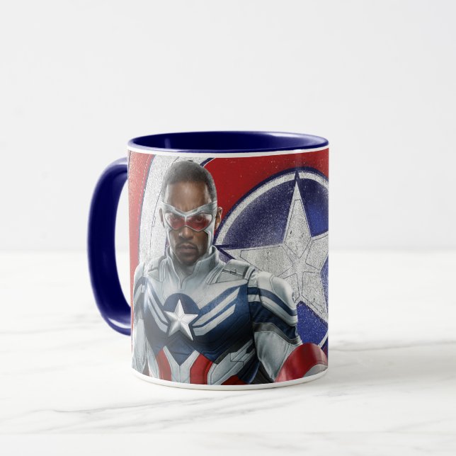 Mug Capitaine Amérique tenant le bouclier avec ailes v (Devant gauche)