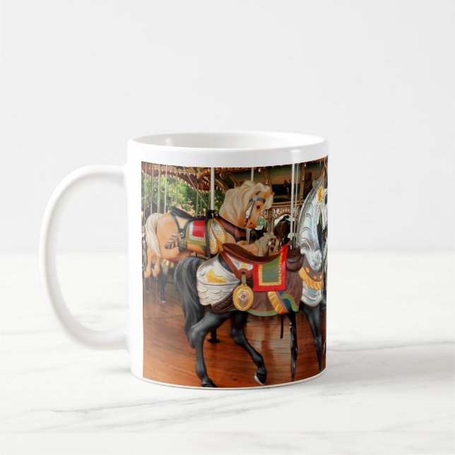 Mug Carousel Horses comme un thé de vacances gai ou (Gauche)