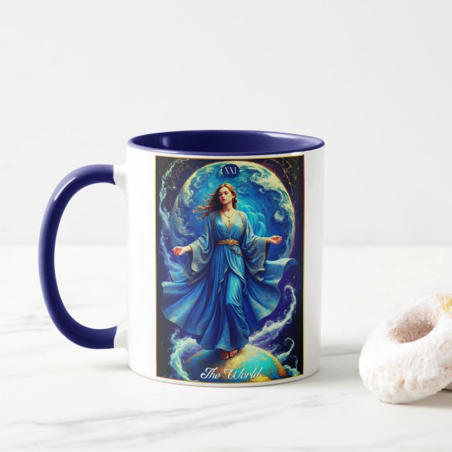 Mug Carte de tarot, le Monde, en bleu profond  (Avec donut)