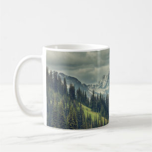 Mug Cascade nord : Majestic Mountain Peak.
